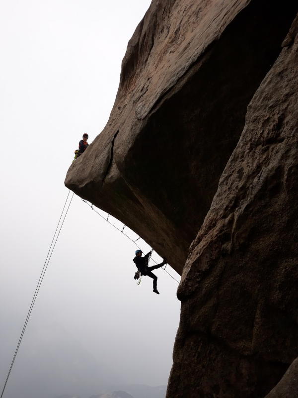 인수봉 귀바위 등반2