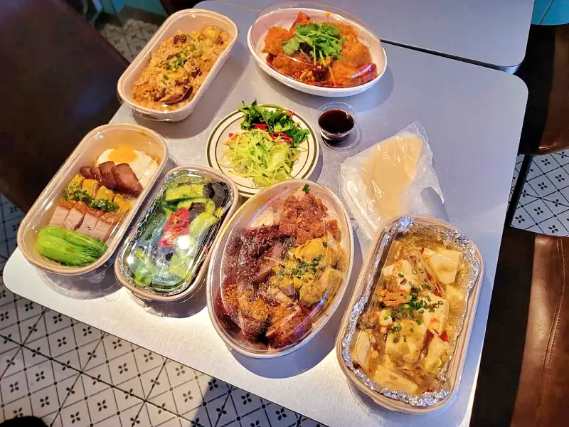 줄서는식당 영탁 추천 홍콩식 바베큐 플래터, 도가니 커리국수, 마파두부 볶음밥 맛있는 곳 신용산역 용리단길 맛집 소개