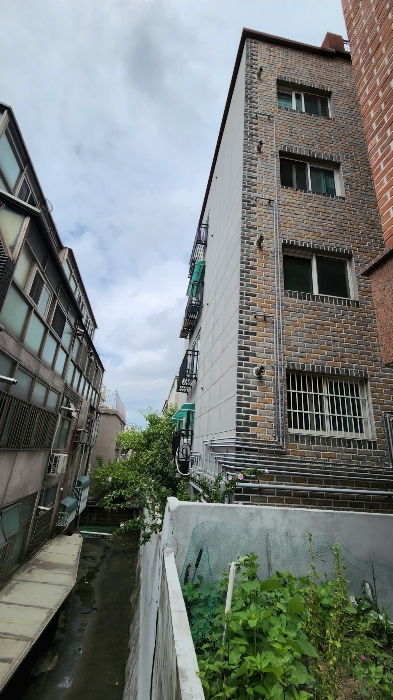 서울중앙지방법원2022타경106669 본건 소재 건물 전경