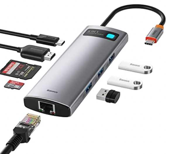 Baseus usb c 옆에 다양한 연결 기기들이 있다.