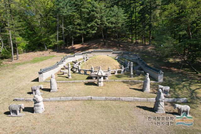 세조와 정희왕후의 남양주 광릉 전경