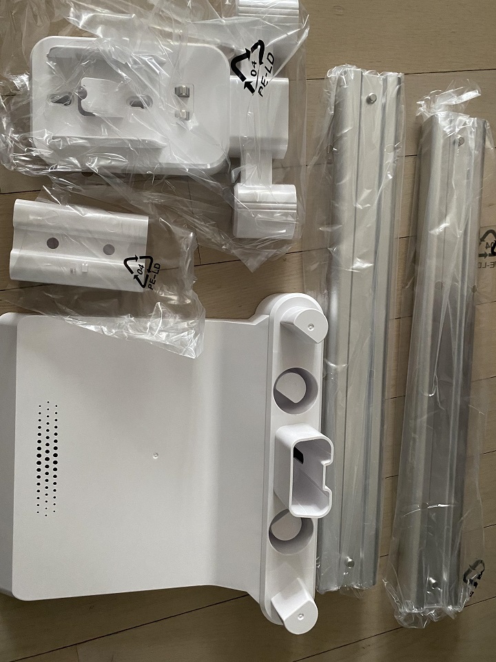 무선-청소기-거치대-구성품