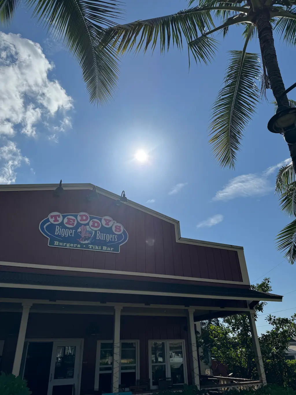 테디스 비거 할레이와 점 입구모습