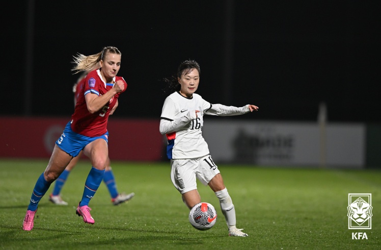 여자 축구 국가대표 장슬기 A매치 100경기