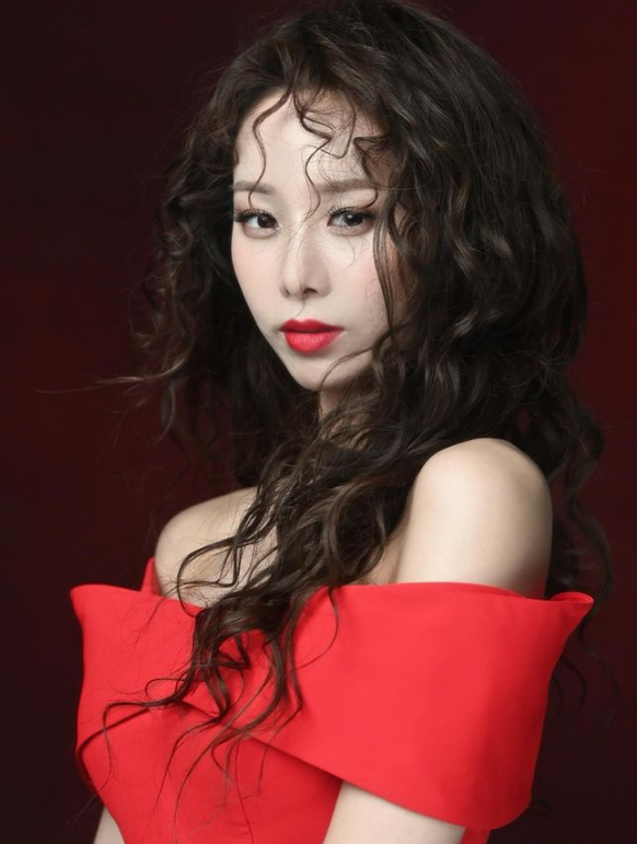 정유지 프로필 나이 키 베스티 유지 인스타 화보 근황 과거 리즈 청바지