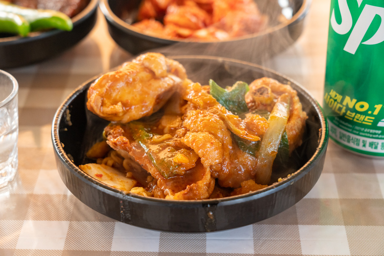 마니산솥뚜껑닭볶음탕 강화도점