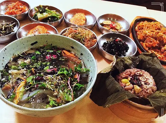 진심 가득 건강 담은 맛 시청역 북창동 맛집 추천 생방송투데이 약선 참게 연잎밥 전복 보리굴비 황태 떡갈비 한정식 게장과 메밀면의 만남! 게눈 감춘면 오늘방송 리얼 맛집