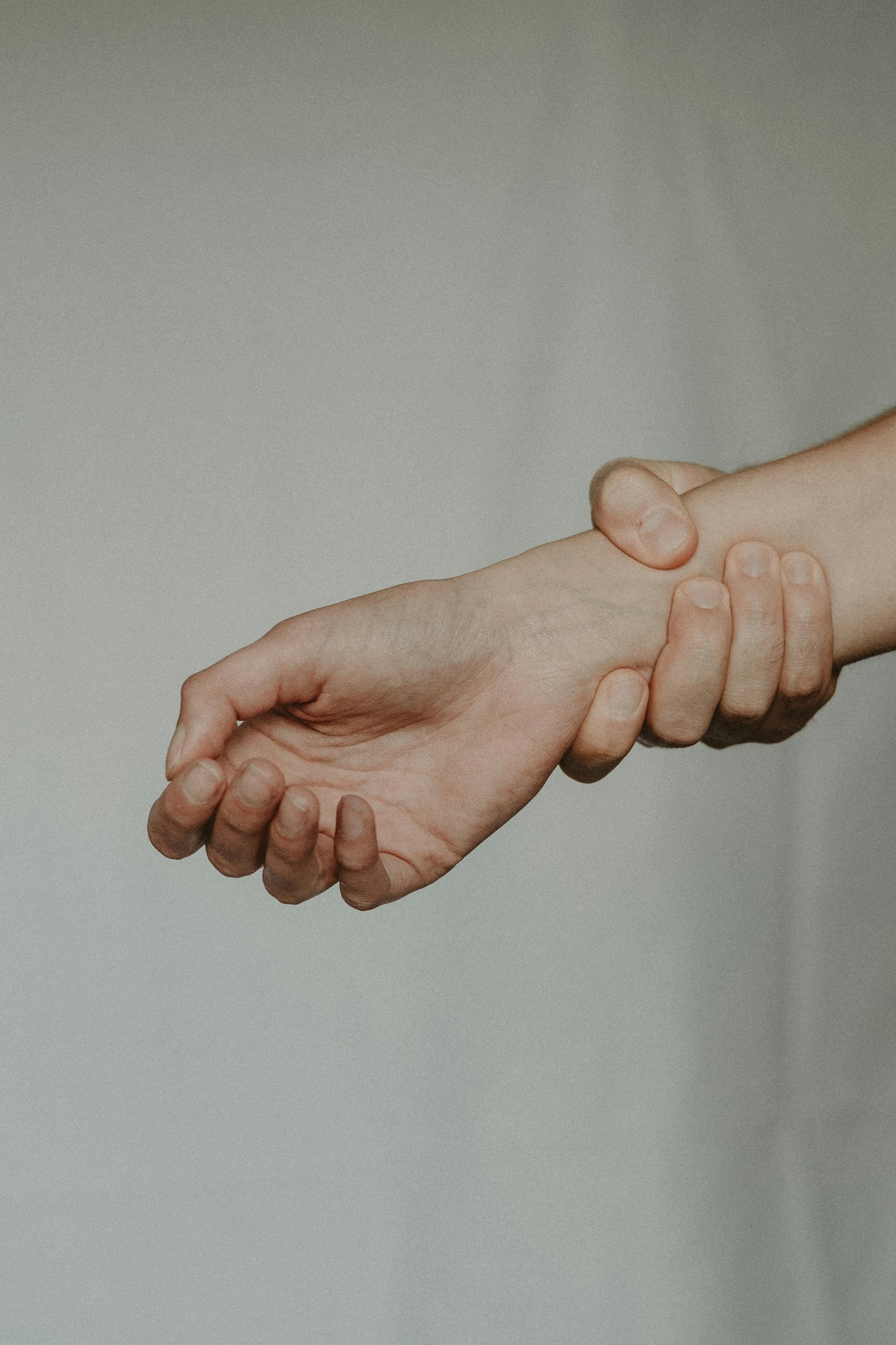 50대 손저림, 병원에서 어떤 검사 받나요? 비용까지 한눈에 정리