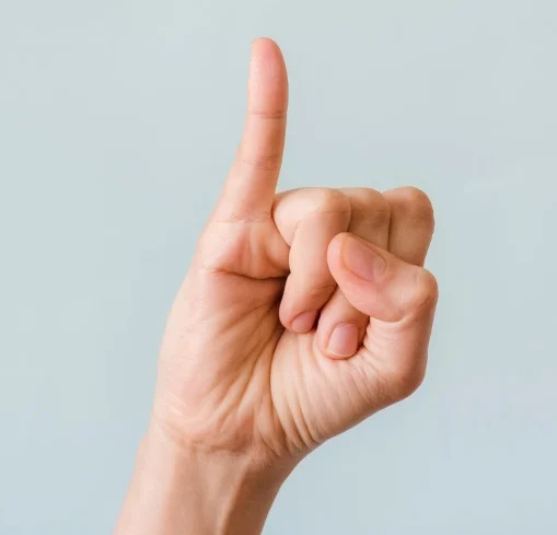 새끼 손가락 저림 증상이 나타나는 이유