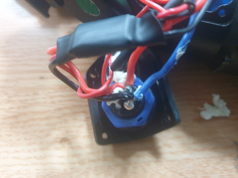 알톤 전기자전거 배터리 회로 출력 전압 측정