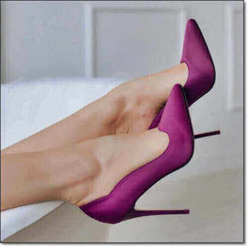 하이힐 신은 여성