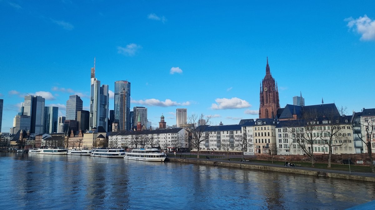 프랑크푸르트 시내 주요 관광 구간과 마인강 주변 풍경
