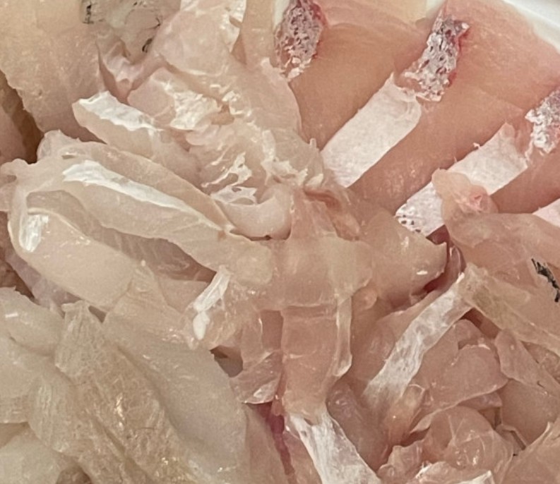 6시내고향 포항큰동해시장 대방어회를 막 썰어 놓은 모습