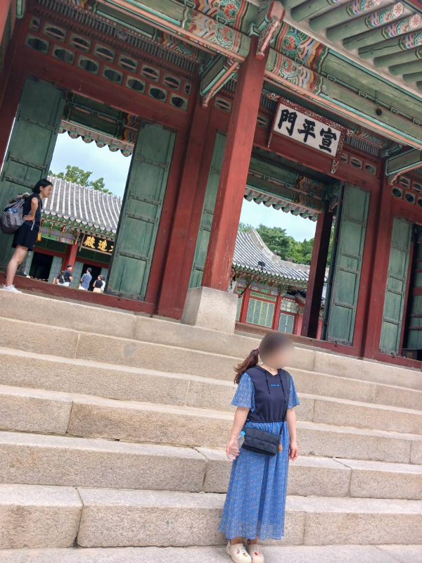 창덕궁 선평문 앞