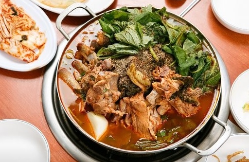 생방송투데이 빅데이터 랭킹 맛집 서울 최고의 뼈해장국 TOP5 &ndash; 담원순대 시청본점