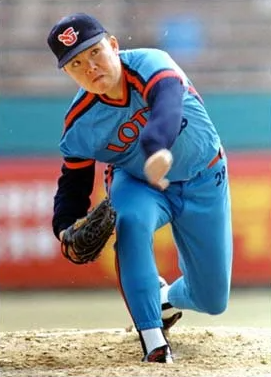 부산고에서 롯데까지&amp;#44; &lsquo;원팀 원맨&rsquo; 커리어의 상징