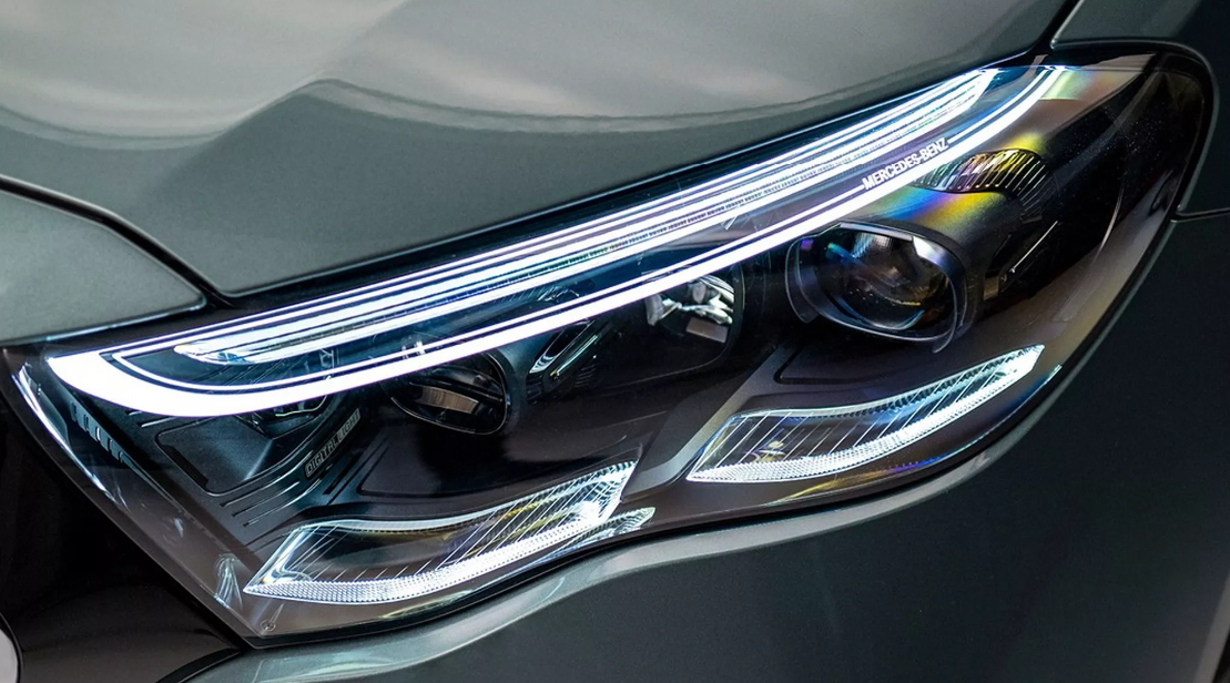 벤츠-e클래스-헤드라이트