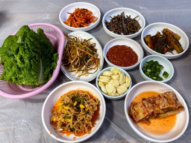 홍성-냉동삼겹살-덕성식당-49년-국내산