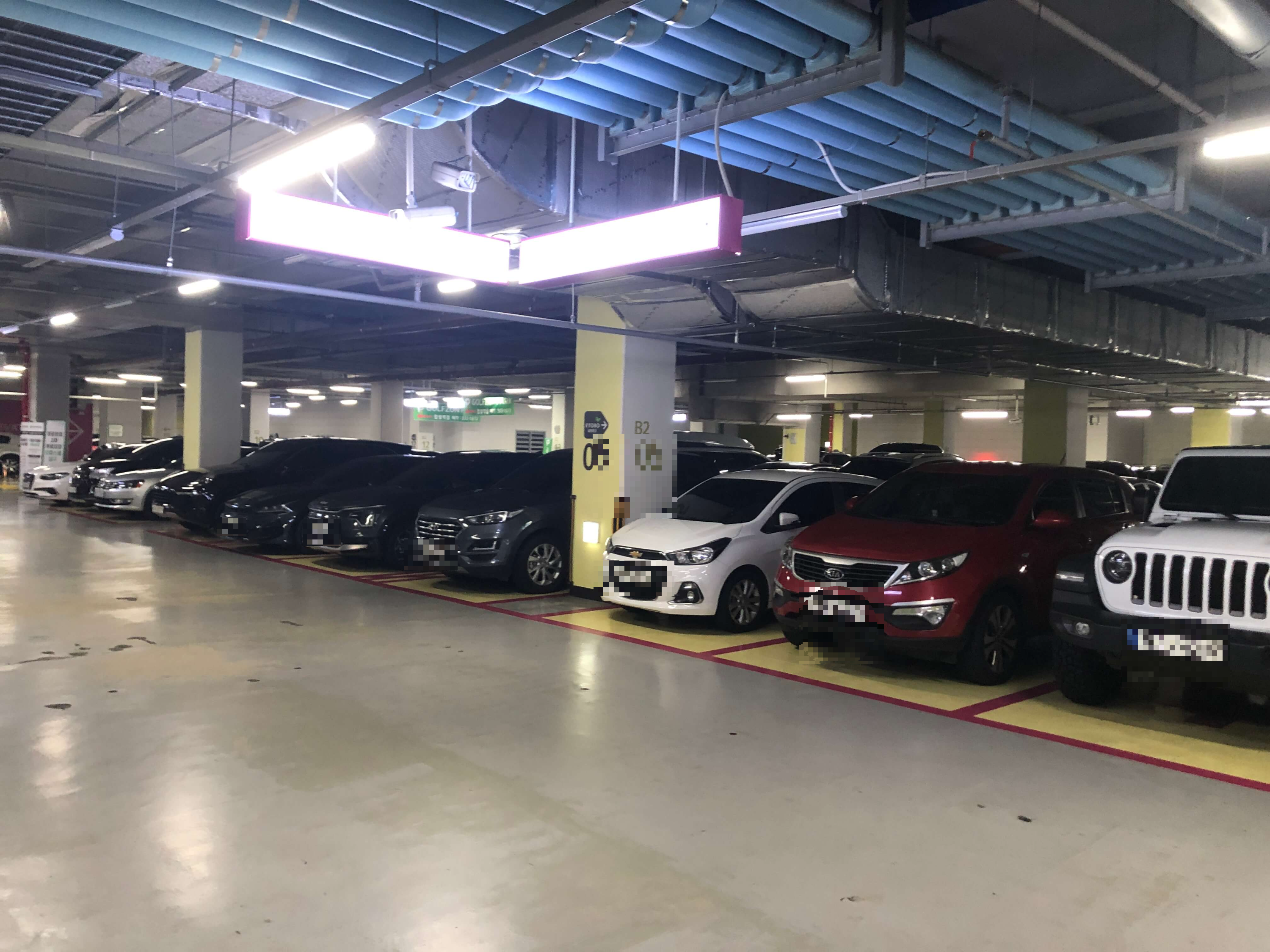 합정 교보문고 서점 (마포 한강 푸르지오 딜라이트스퀘어 교보문고) feat. 주차