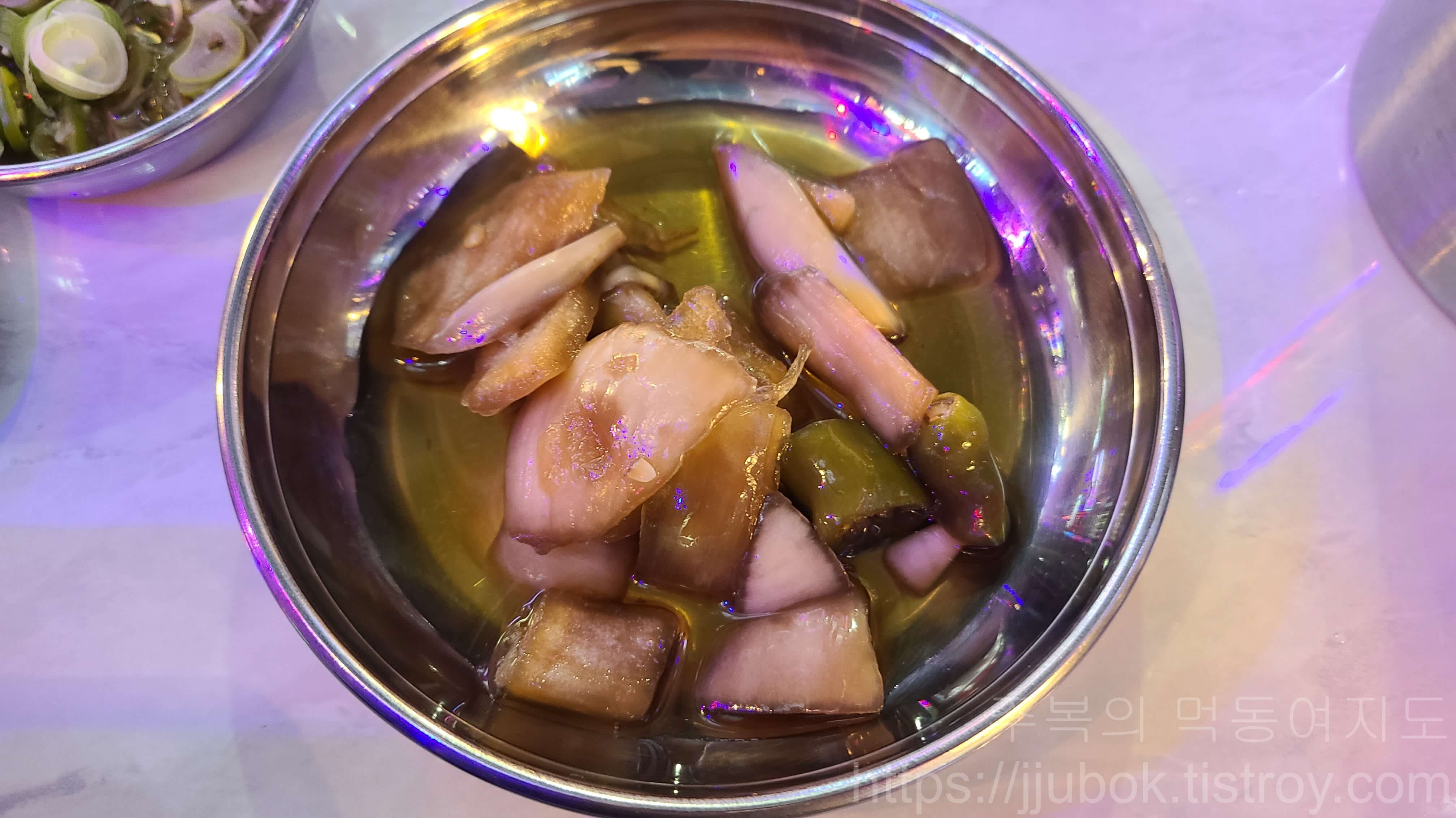 돼슐랭-삼산점-밑반찬-절임