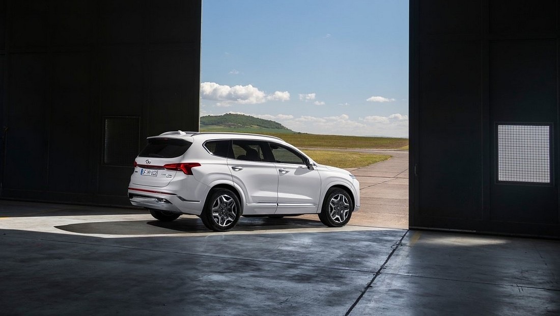 싼타페 후면 사진 출처 다음 자동차