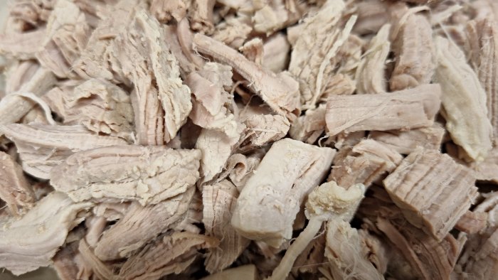 먹기 좋은 크기로 찢기