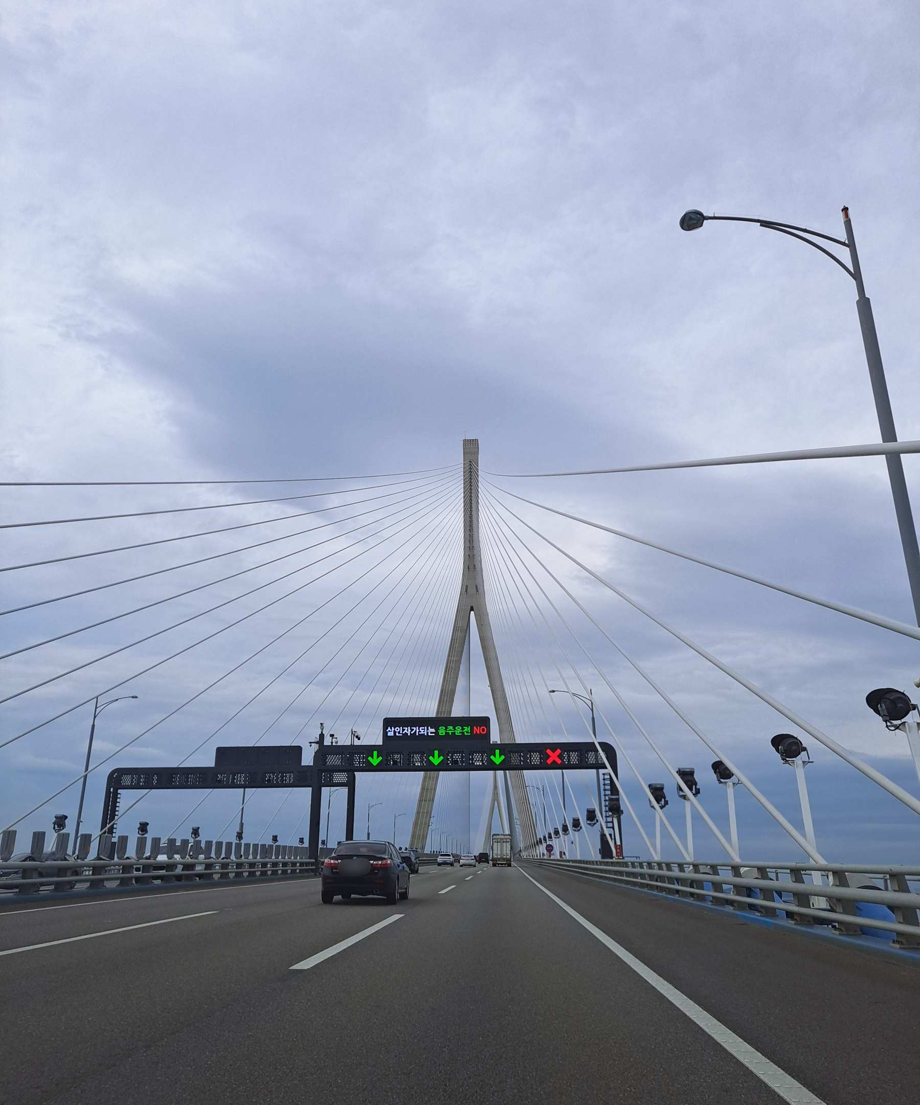 인천대교 통과중