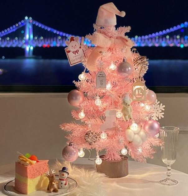 미니트리의 매력을 한눈에: 소형 나무의 세계로