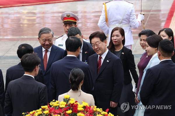 한-베트남 정상 기념촬영: 한-베 정상회담 원전&middot;에너지&middot;공급망 협력 핵심 정리 (2026.4.22)