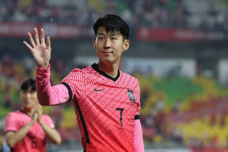 손흥민, 축구선수, 프리미어리그, 토트넘, 국가대표, 연봉, 논란, 프로필, 나이, 키