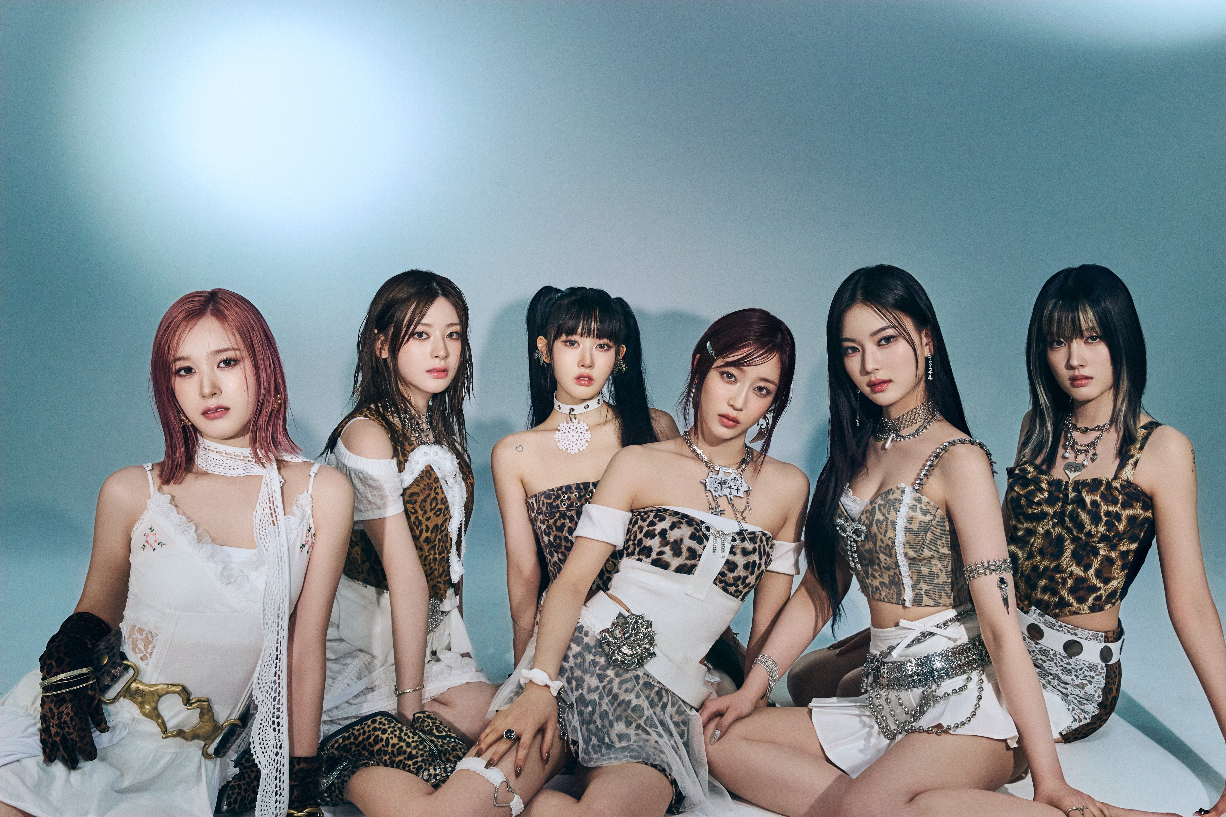 STAYC(스테이씨) 'Cheeky Icy Thang'