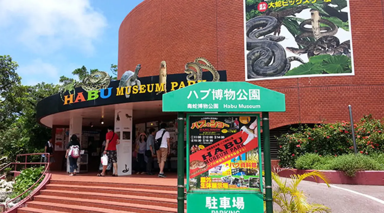 okinawa_world