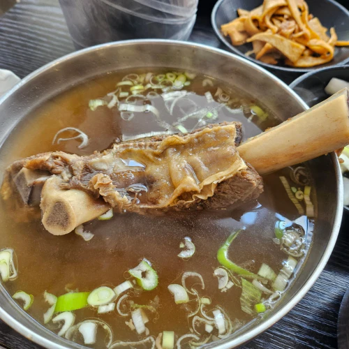 장사의 신 차돌박이육개장