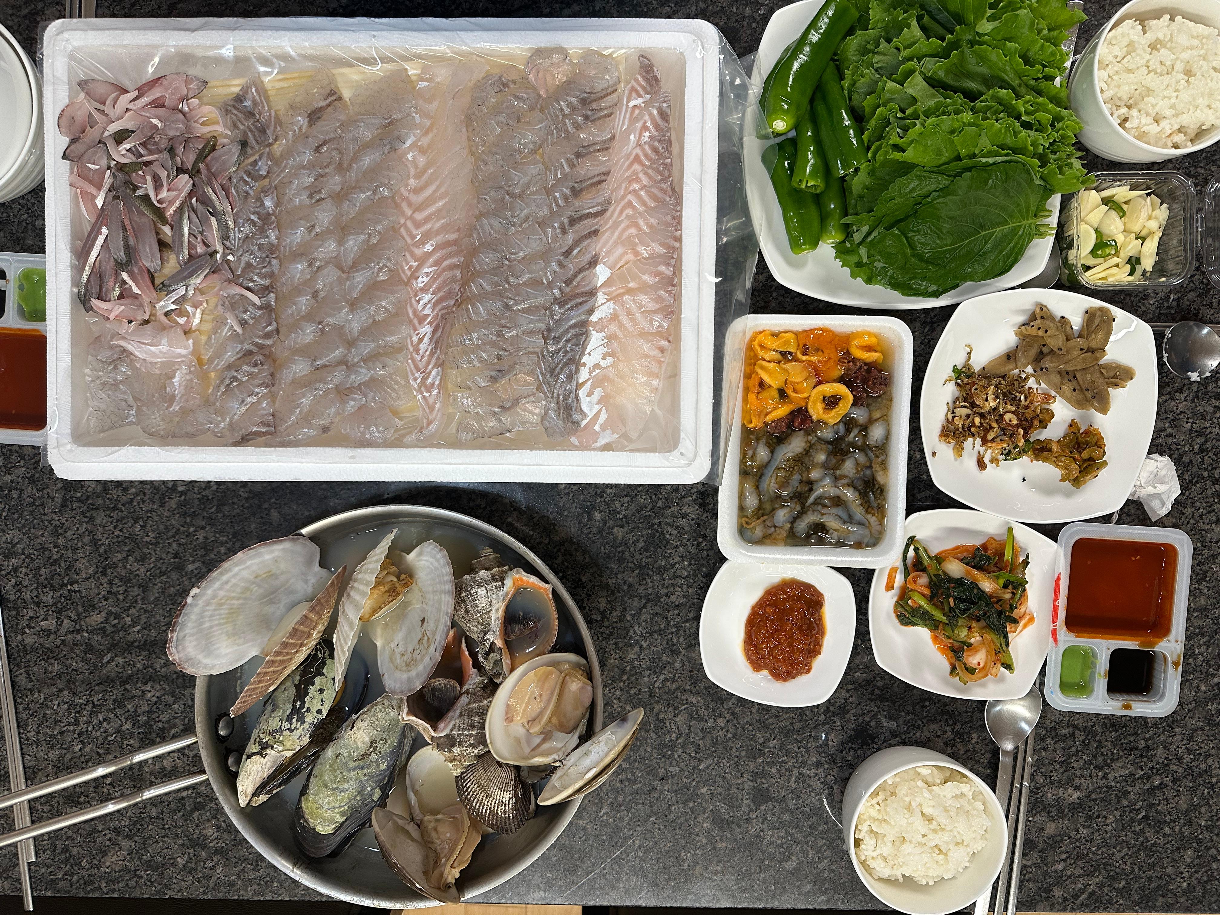 Travel Review 2: Boryeong, Daecheon, and Muchangpo in Chungnam, Korea (Family Travel Destination Recommendation, Muchangpo Beache Palace, Mudflat Experience, Sky Bike Price &amp; Duration, Daecheon Restaurants &amp; Lunch Spots, Daecheon Beach, Stunning Sunset, Closed Sanghwawon, Daecheon Port Fish Market, Useong Fisheries, Suyeonho Fisheries, Muchangpo Beache Palace, Ocean View, Lodging with Kitchen Facilities, Muchangpo Pension)