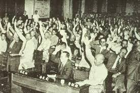 왜 지금 4년 중임제 개헌이 논의되나?