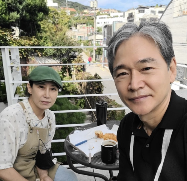 정보석 아내 기민정 씨와 빵집 우주제빵소에서 인스타그램 일상