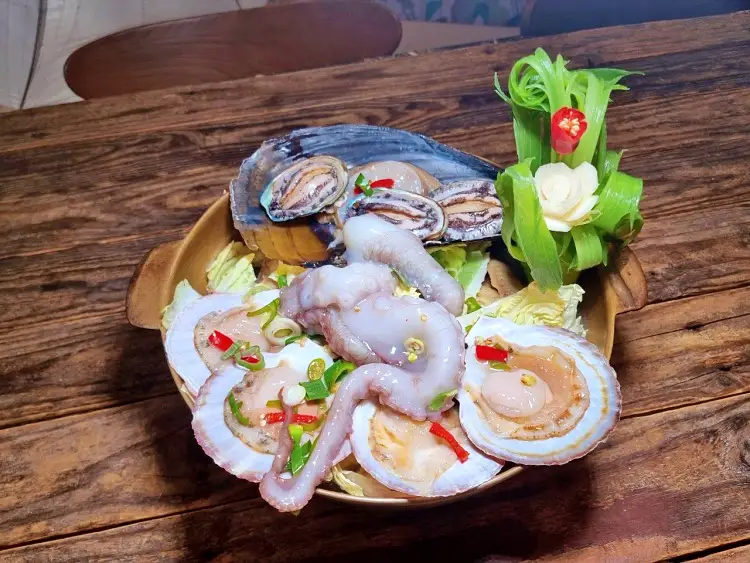 줄서는식당 김지민 고은아 추천 랍스터회, 랍스터찜, 피문어 해천탕, 해산물 랍스터 라면, 랍스터 코스요리 맛있는 식당 종로 익선동 맛집 소개