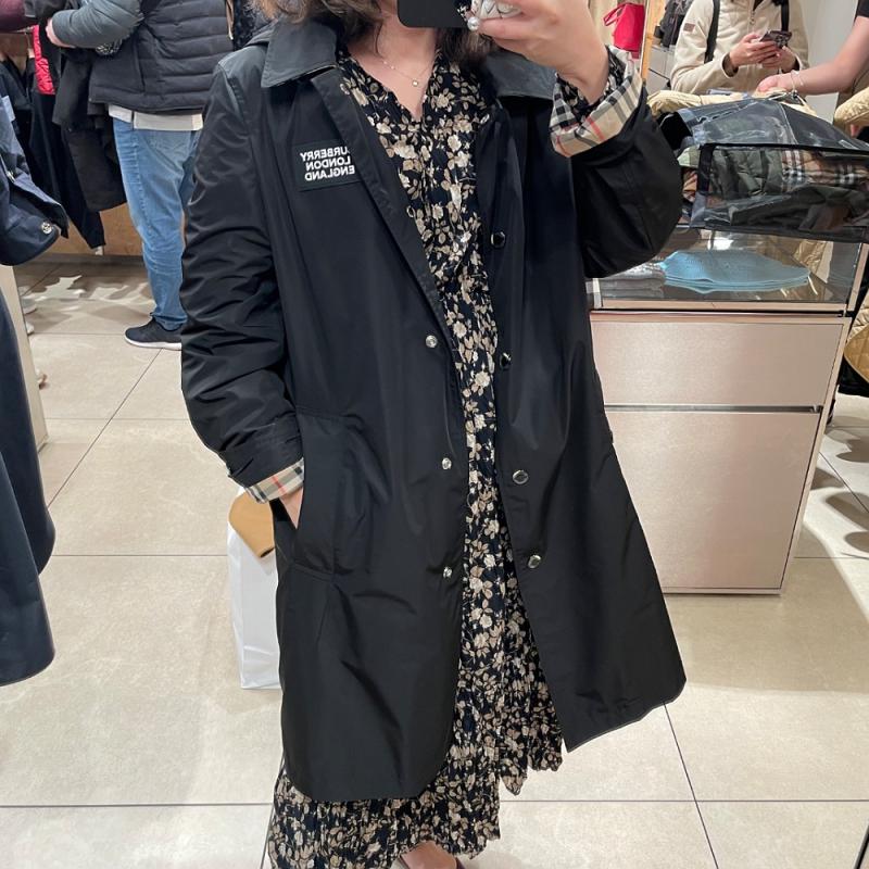 버버리 여성 Oxclose 옥스클로즈 체크 후드 트렌치코트 재고확보 80227311