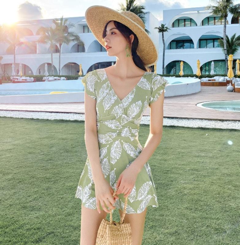 M-2XL 빅사이즈 체형커버 리프 브이넥 날씬해 보이는 뱃살커버 77사이즈 유교걸수영복