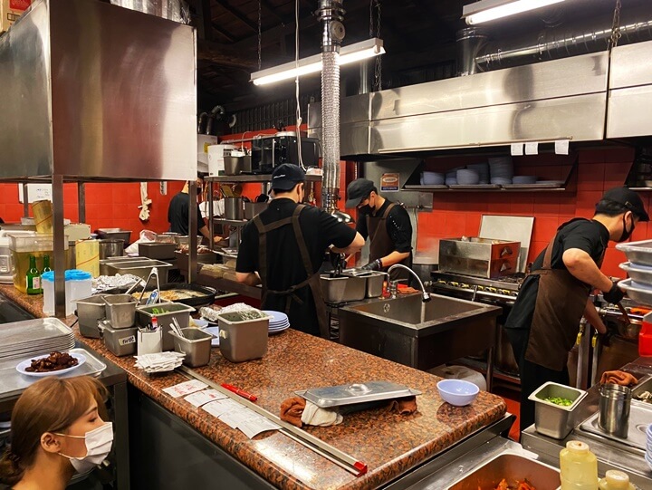 하니칼국수-주방