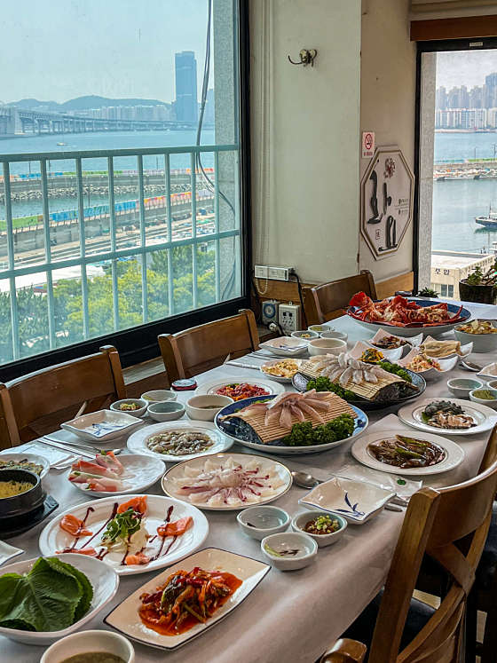 부산 광안리 맛집 베스트 추천 1탄 조개구이 돼지국밥 대방어 횟집