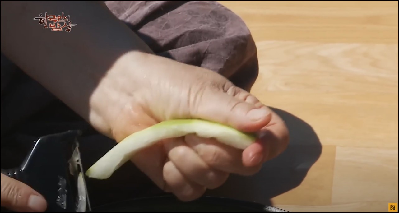 수박껍질 들깨볶음
수박껍질 요리