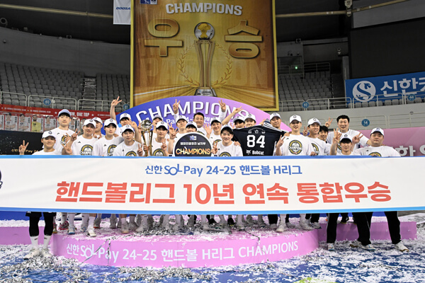 10년을 지배한 두산, 핸드볼 H리그 통합 우승 완성