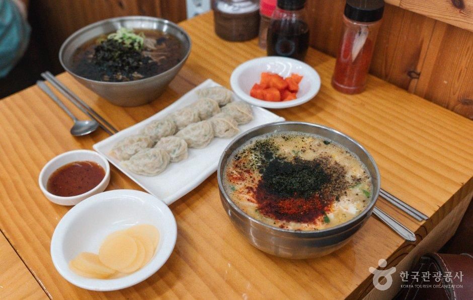 전주 한옥마을 베테랑 칼국수와 만두
