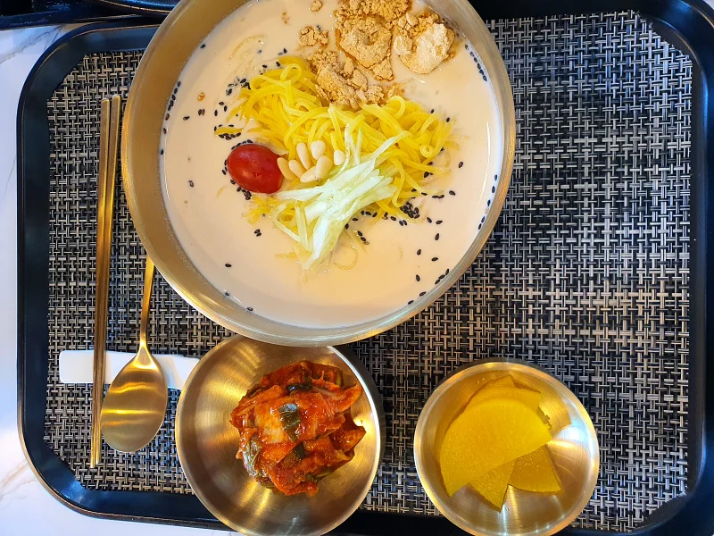 잣콩국수