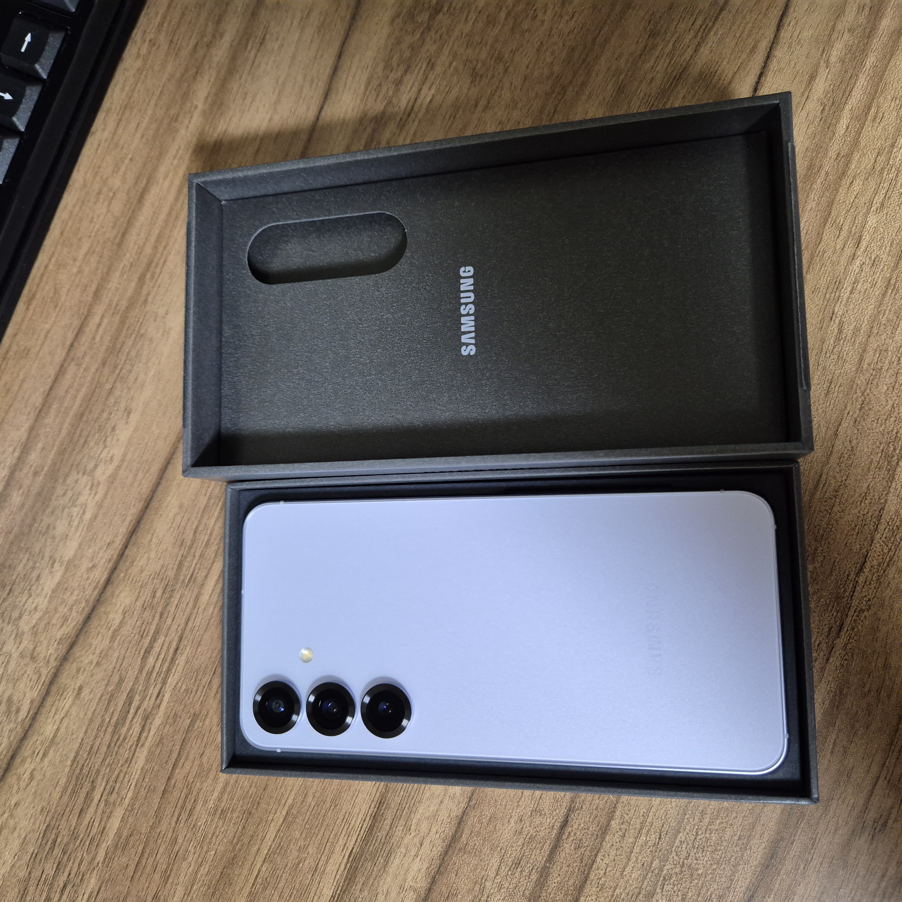 갤럭시 S25 아이스블루 뒷면