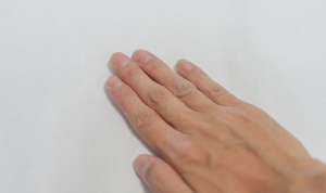 손톱이 울퉁불퉁