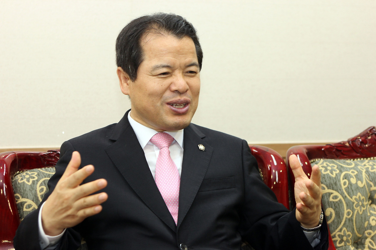 위철환 중앙선관위원 후보자 지명