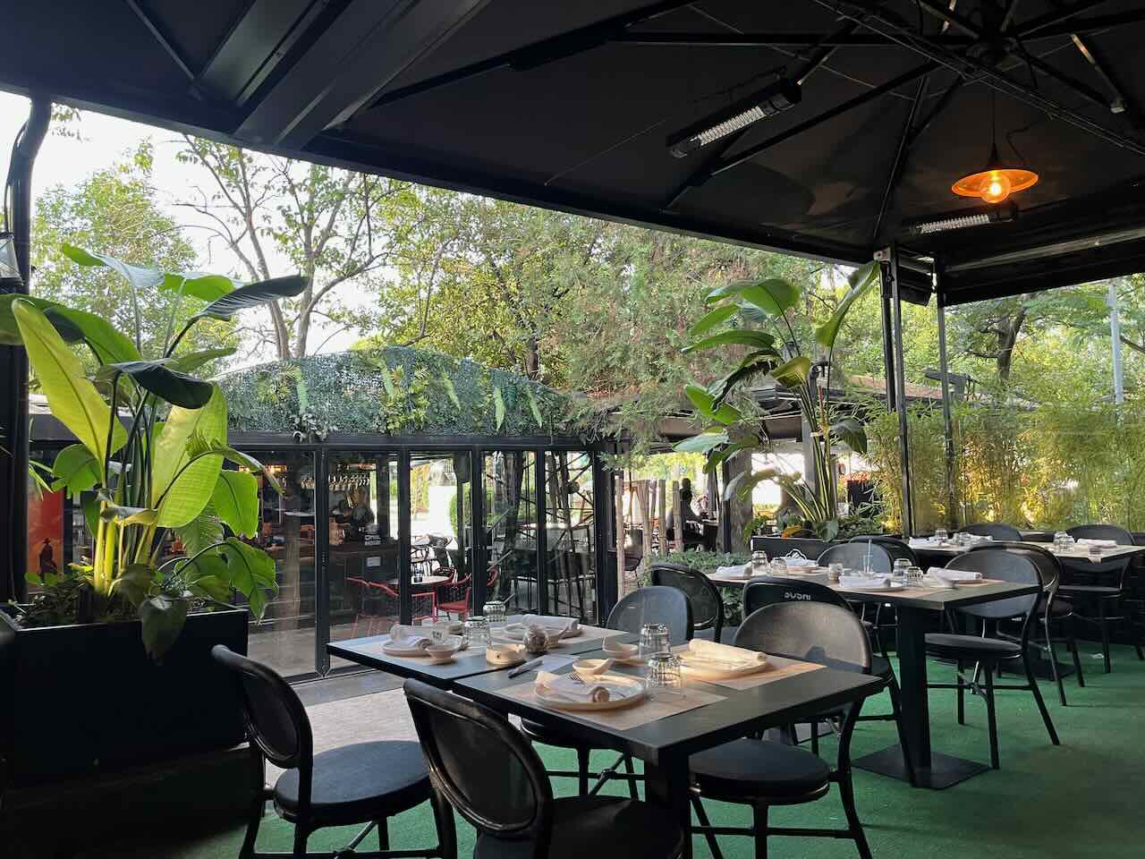 티라나-레스토랑