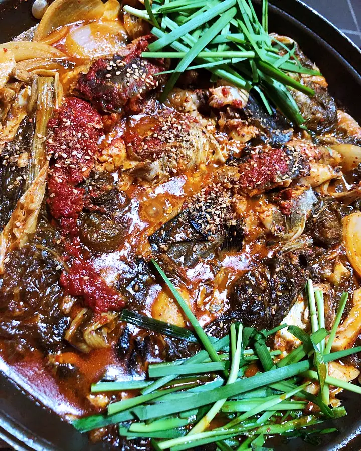 이만기 동네한바퀴 메기찜 50여 년 전통의 삼대 메기 빠가사리 매운탕 찜 전남 장성 장성호 맛집 소개
